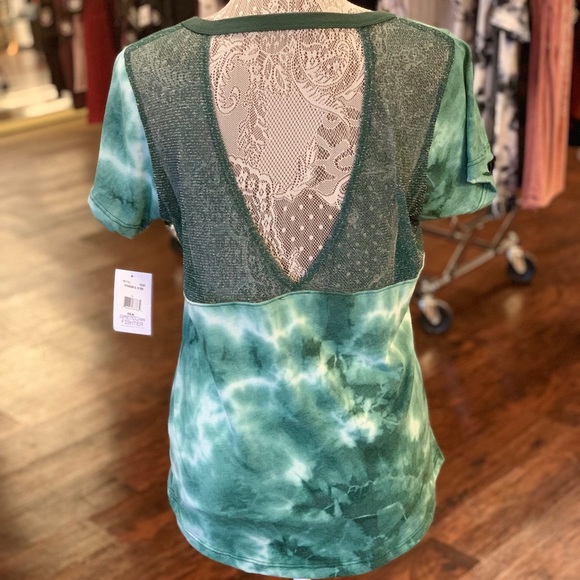 Affliction holiday - Picture 2 of 2